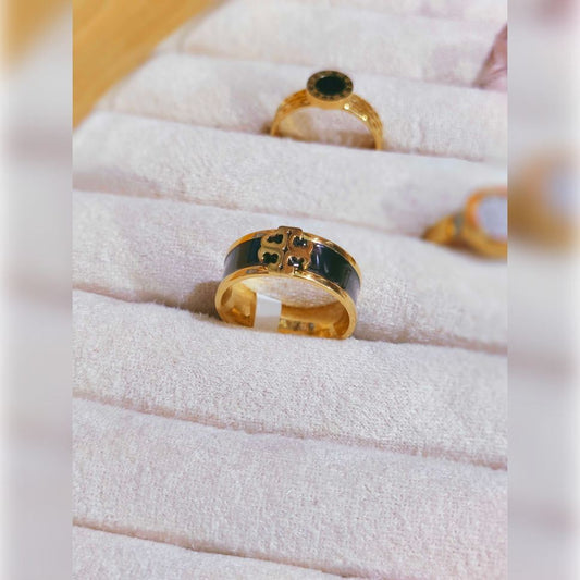 Black enamel ring